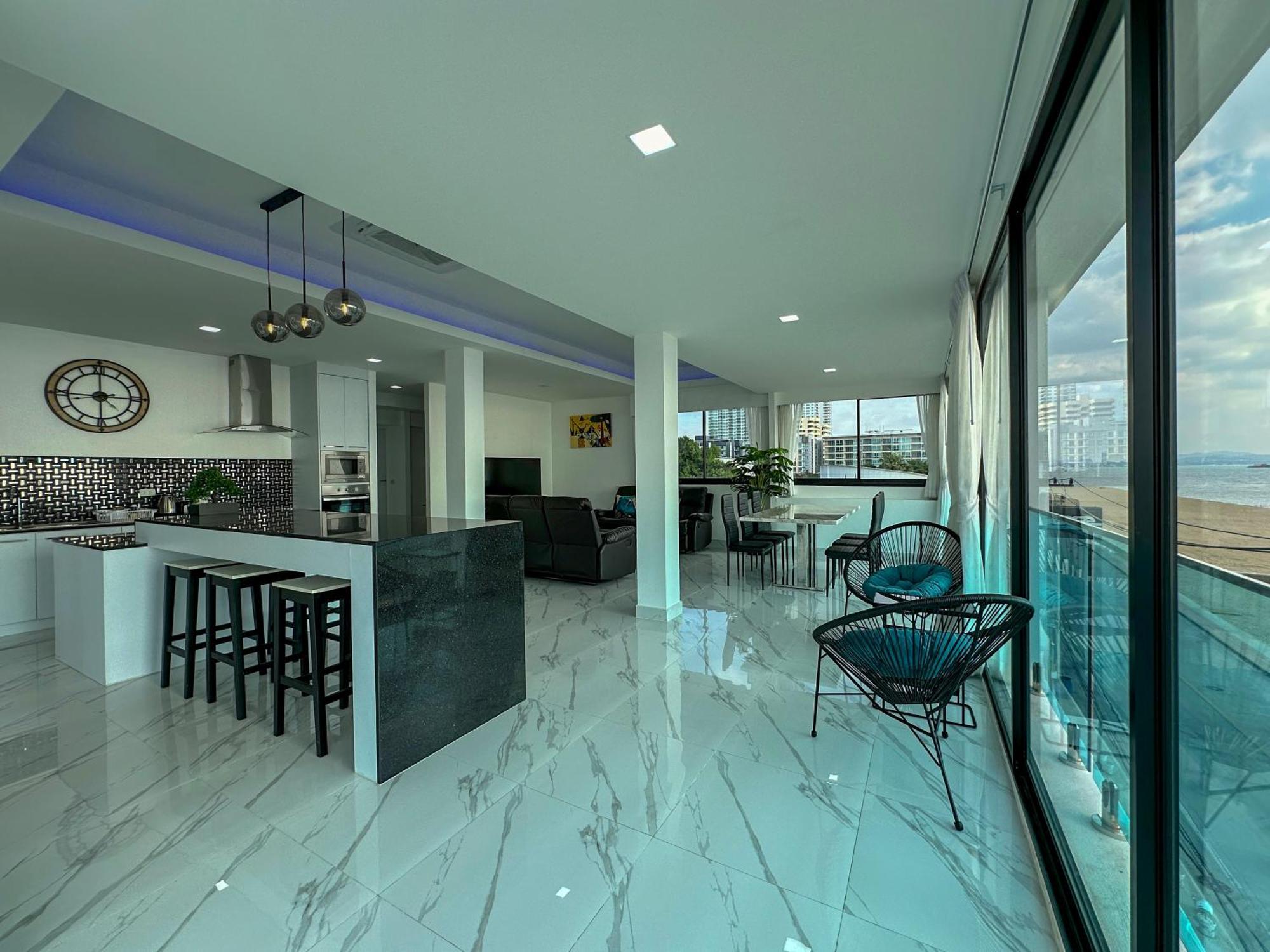 Stunning Beachfront View Luxurious Apartment 40 Praia de Jomtien Exterior foto