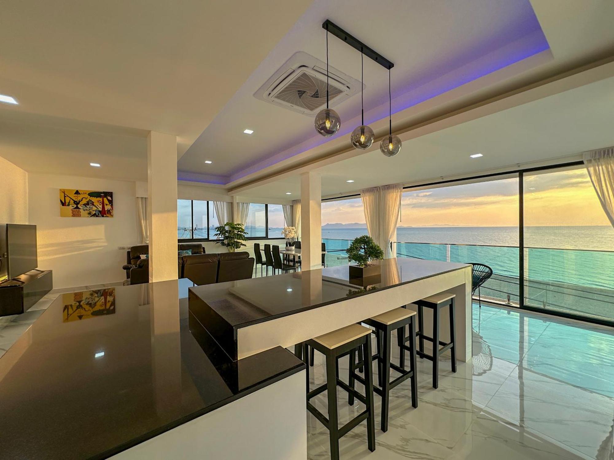 Stunning Beachfront View Luxurious Apartment 40 Praia de Jomtien Exterior foto