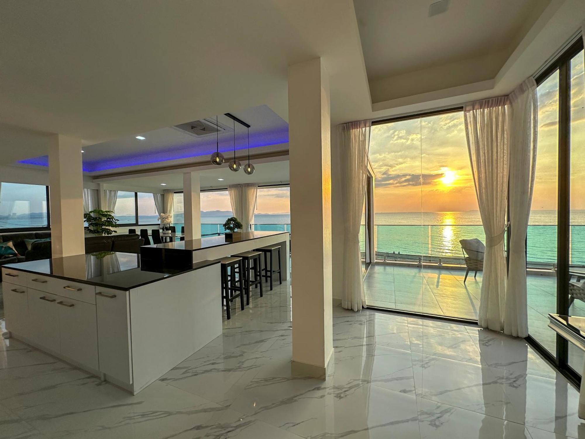 Stunning Beachfront View Luxurious Apartment 40 Praia de Jomtien Exterior foto