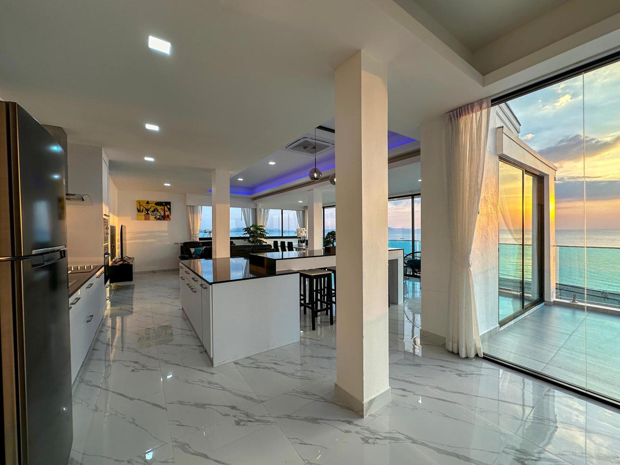Stunning Beachfront View Luxurious Apartment 40 Praia de Jomtien Exterior foto