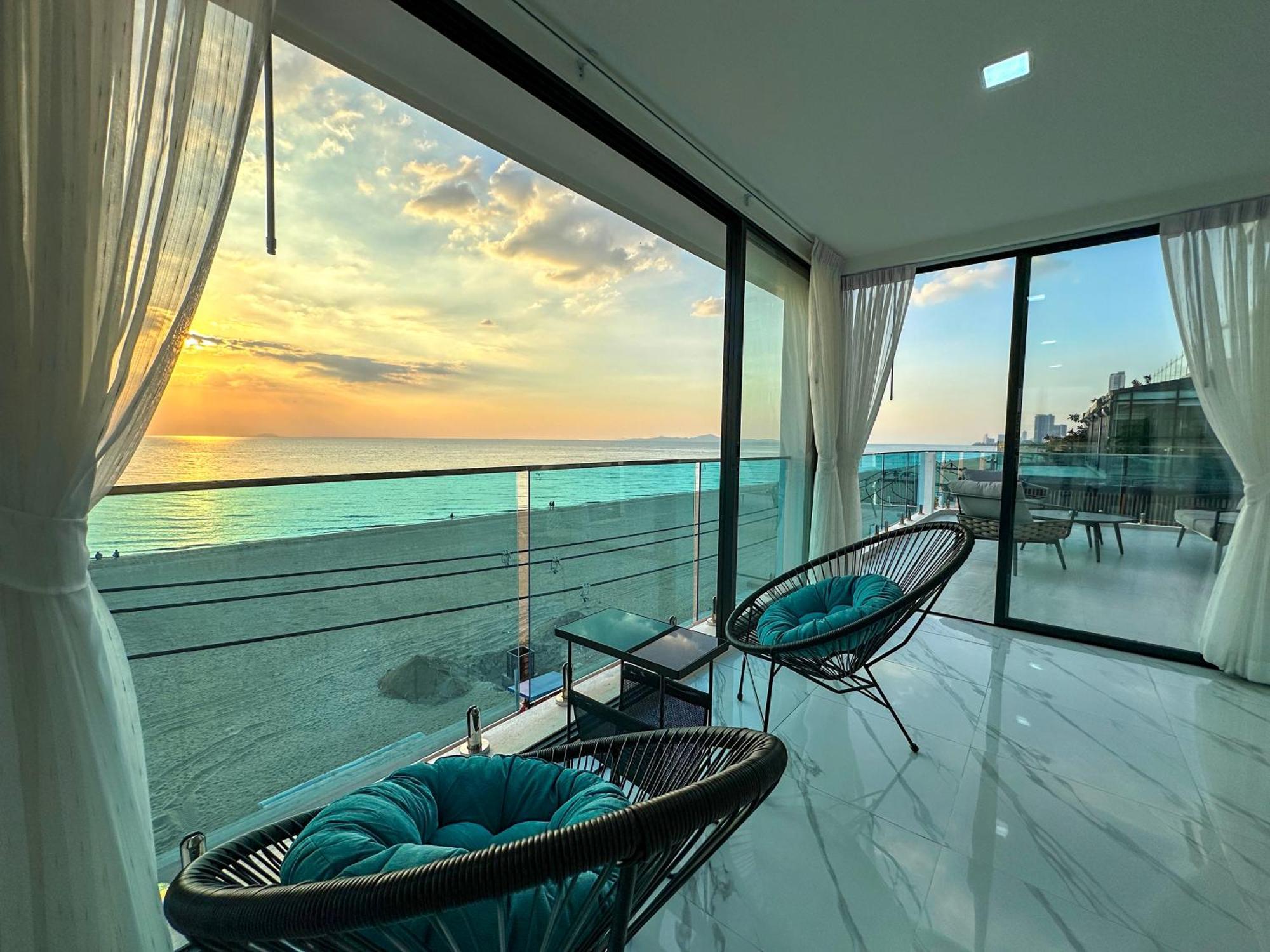 Stunning Beachfront View Luxurious Apartment 40 Praia de Jomtien Exterior foto
