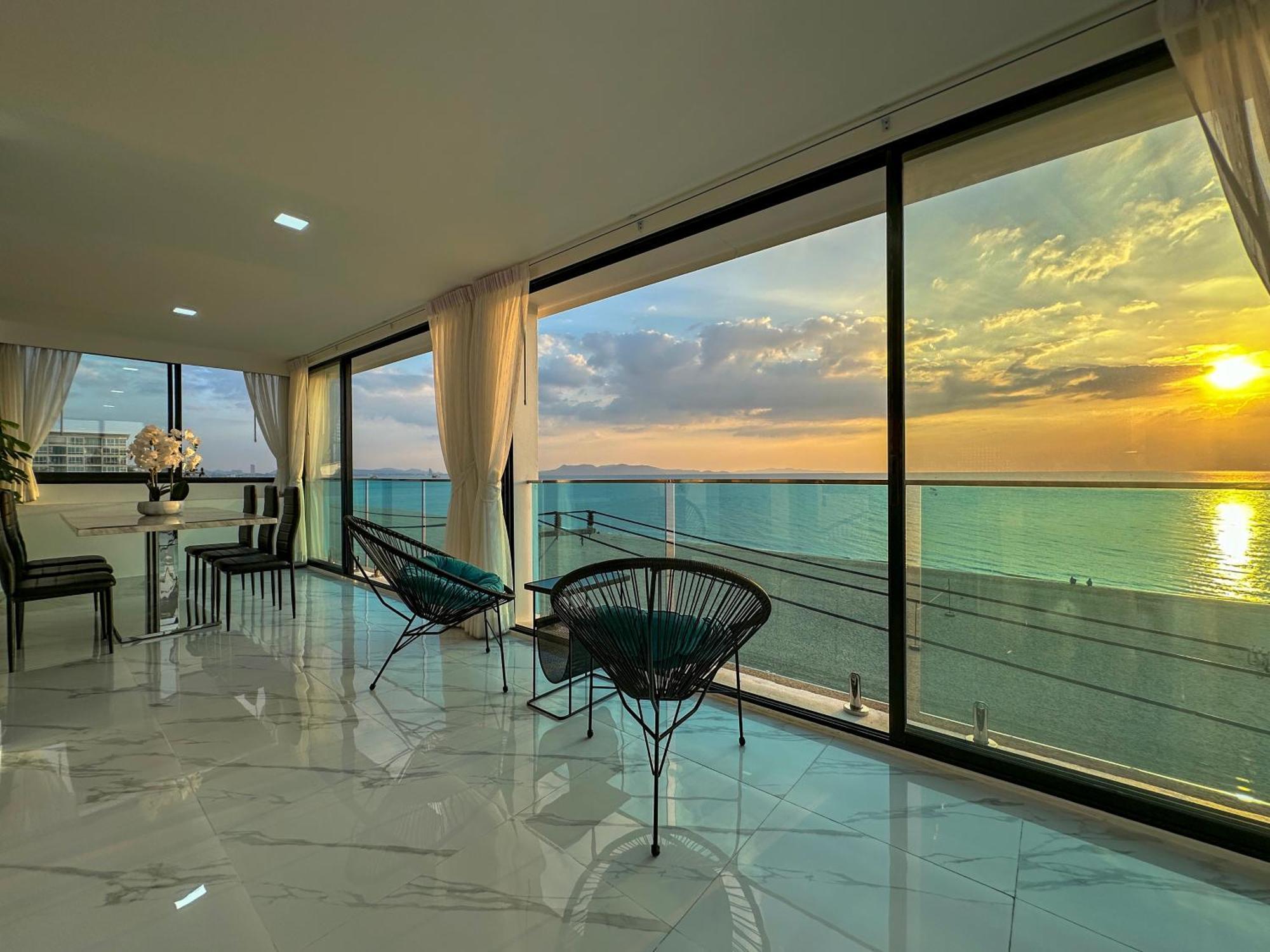 Stunning Beachfront View Luxurious Apartment 40 Praia de Jomtien Exterior foto